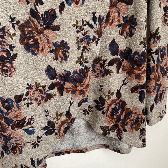 Eclipse small grey and floral women’s long sleeve top/blouse. - Picture 4 of 12